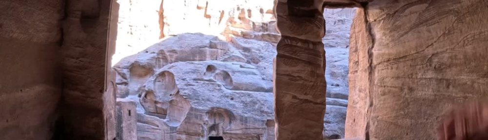 Tumba nabatea desde dentro en la Pequeña Petra
